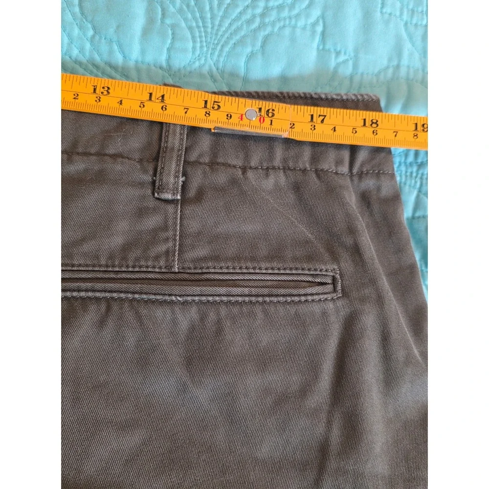Uniqlo Mens Chino Pants 36x28 Olive Green Cotton Twill Straight Leg 321-444594